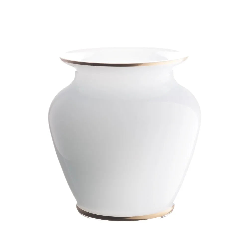 weiße Opalglas Vase mundgeblasen