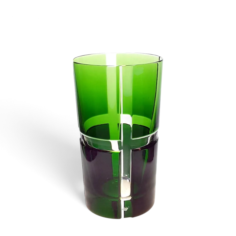 Smaragdgrüner Longdrinkbecher Quadrone aus handgeschliffenem Überfang-Bleikristall