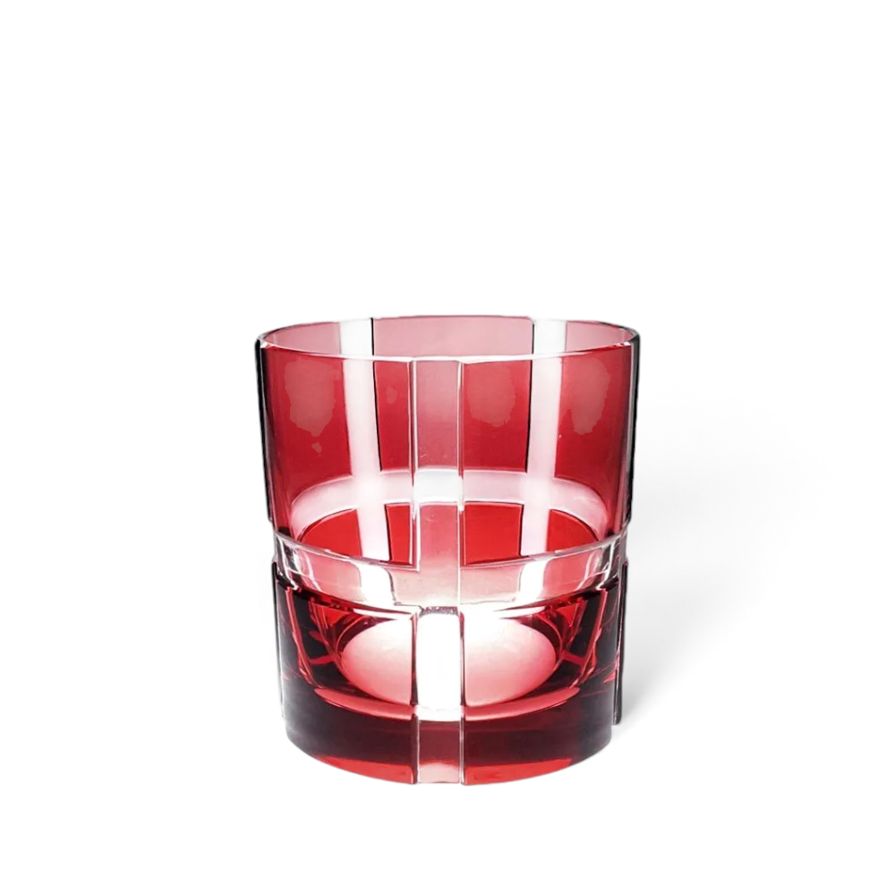 Rubinroter Whiskytumbler Quadrone aus handgeschliffenem Überfang-Bleikristall